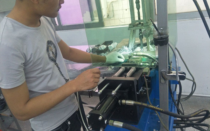 Dongguan Wire Rope Mate HardWare Co,.Ltd. fabrika üretim hattı